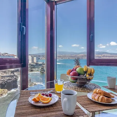 Cliff Canteras 公寓 *