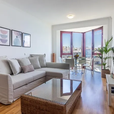 Cliff Canteras 公寓 *