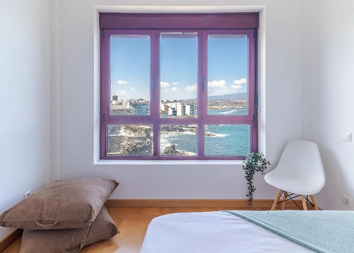 Cliff Canteras 公寓 *